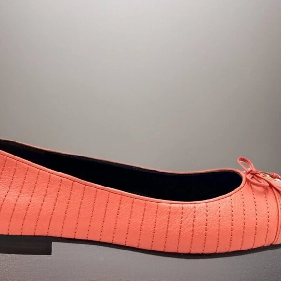 TORY BURCH WOMEN'S CAP-TOE QUILTED BALLET GOAT/PATENT LEATHER CORAL CRUSH....... - Picture 7 of 9